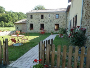 Гостиница Moulin de Drapras  Chemillé-Melay